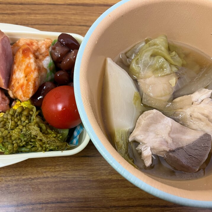 半額刺身盛り合わせでスープと鮭のレンチン甘辛漬け!